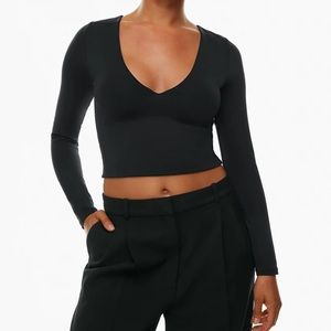 Babaton Contour V-Neck Longsleeve